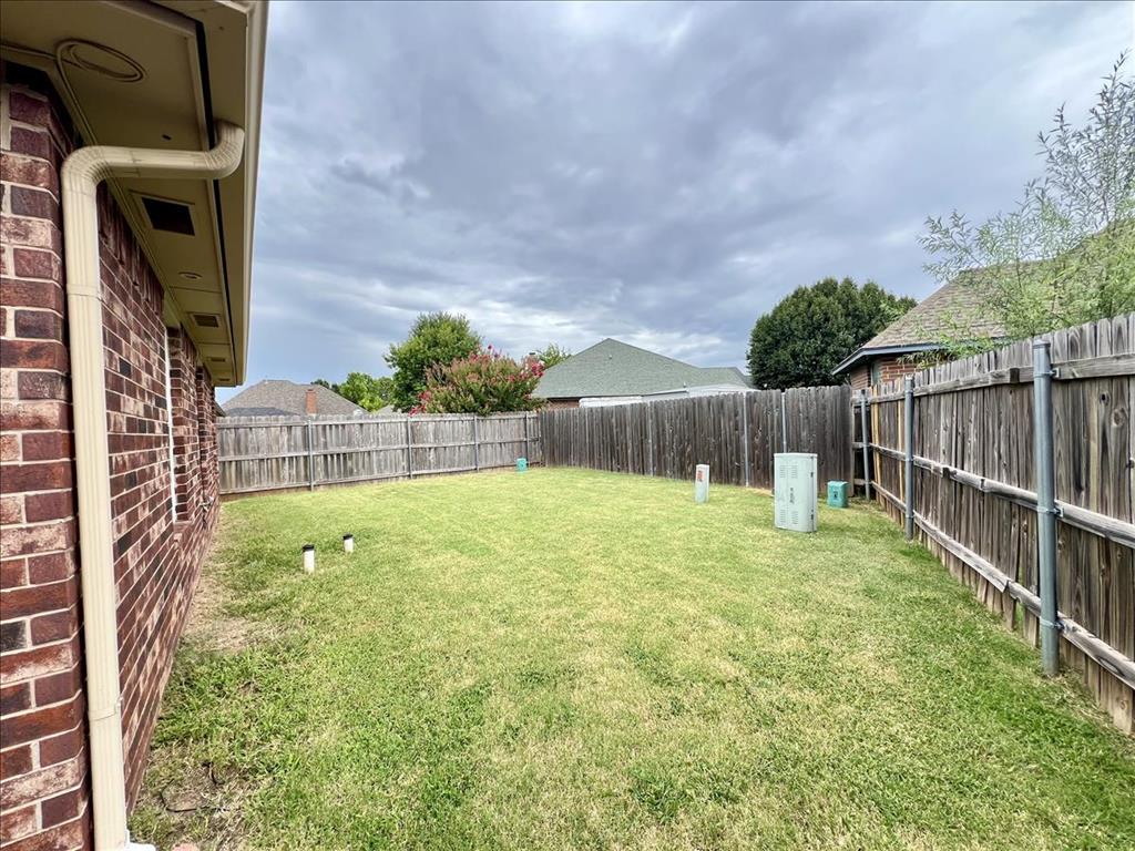 2205 Sw 93rd Place Property Photo 24