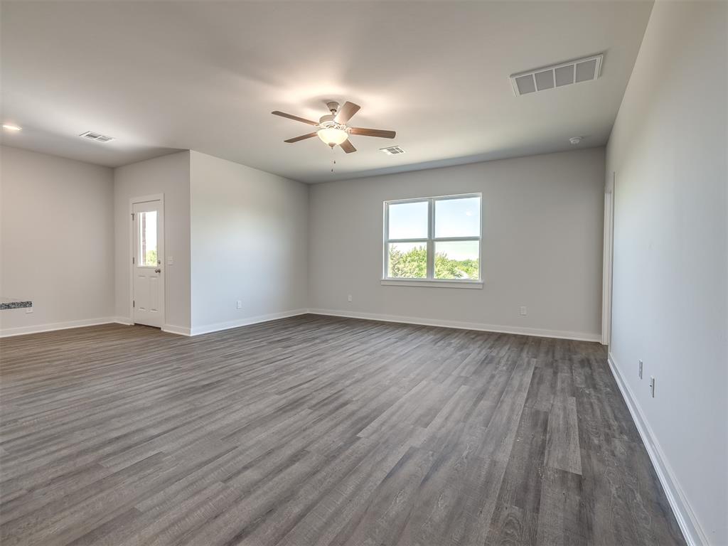 13136 Mannington Road Property Photo 5