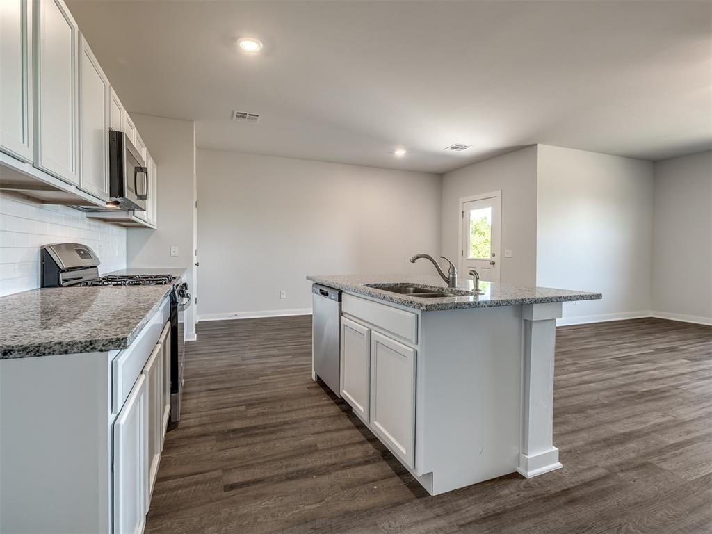 13136 Mannington Road Property Photo 10