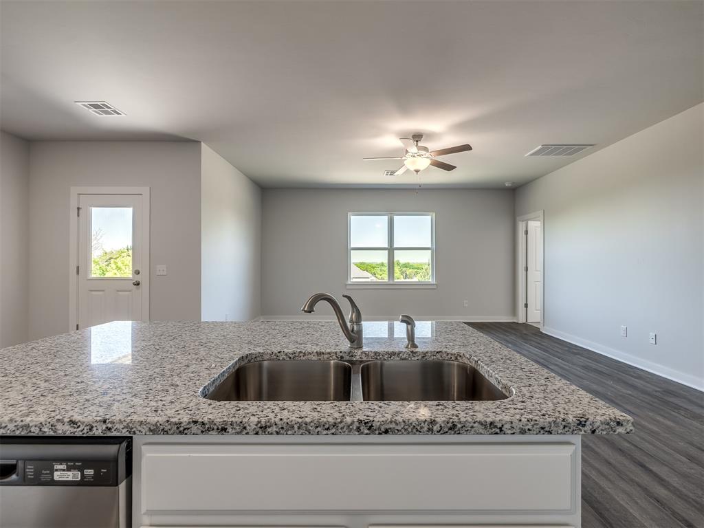 13136 Mannington Road Property Photo 11