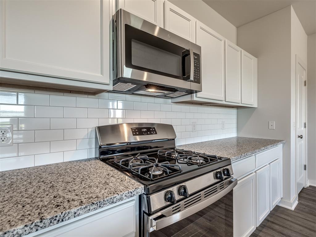 13136 Mannington Road Property Photo 12