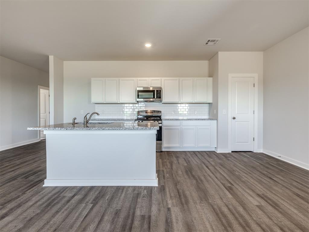 13136 Mannington Road Property Photo 14