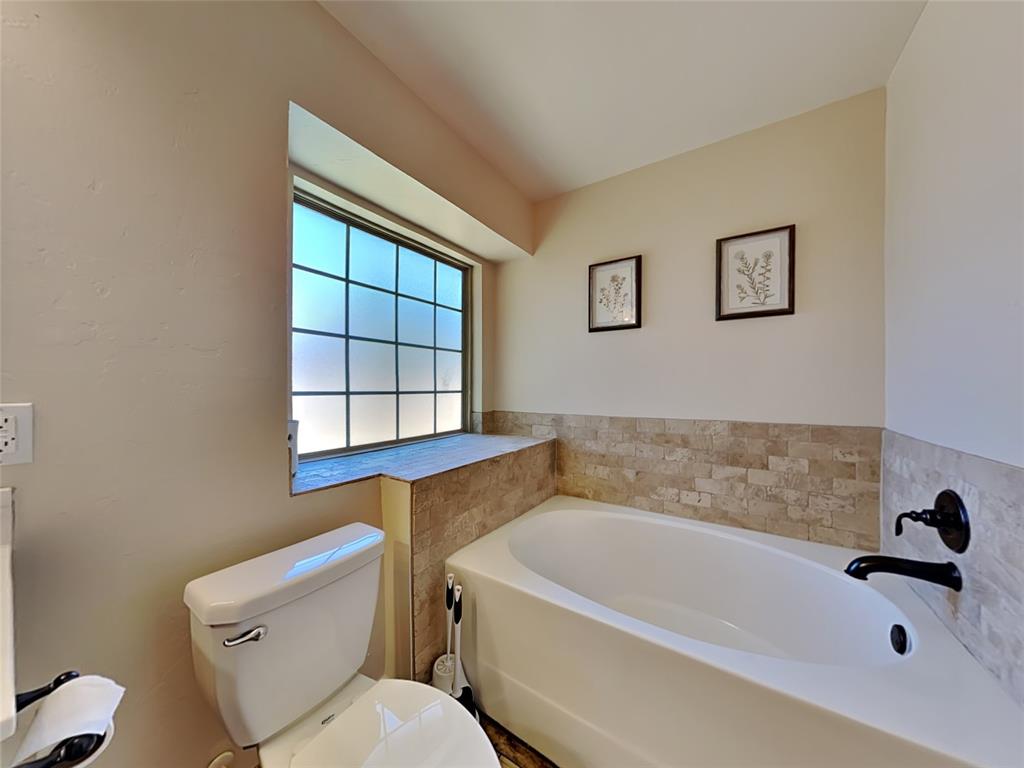 12505 Edison Drive Property Photo 9