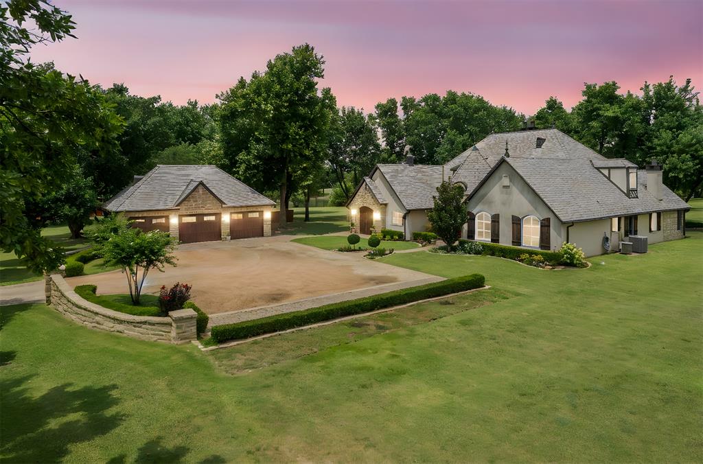 2301 S Jamie Drive Property Photo 1