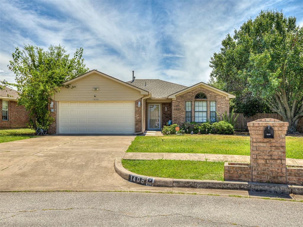 1408 Forest Glenn Circle Property Photo 1