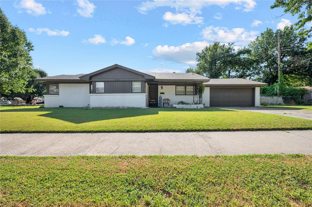 4301 Nw 43rd Street Property Photo 1