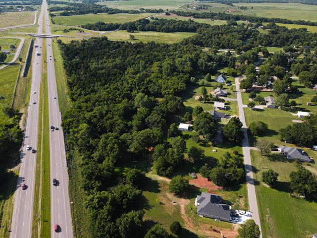 000 E Ladd Road Property Photo