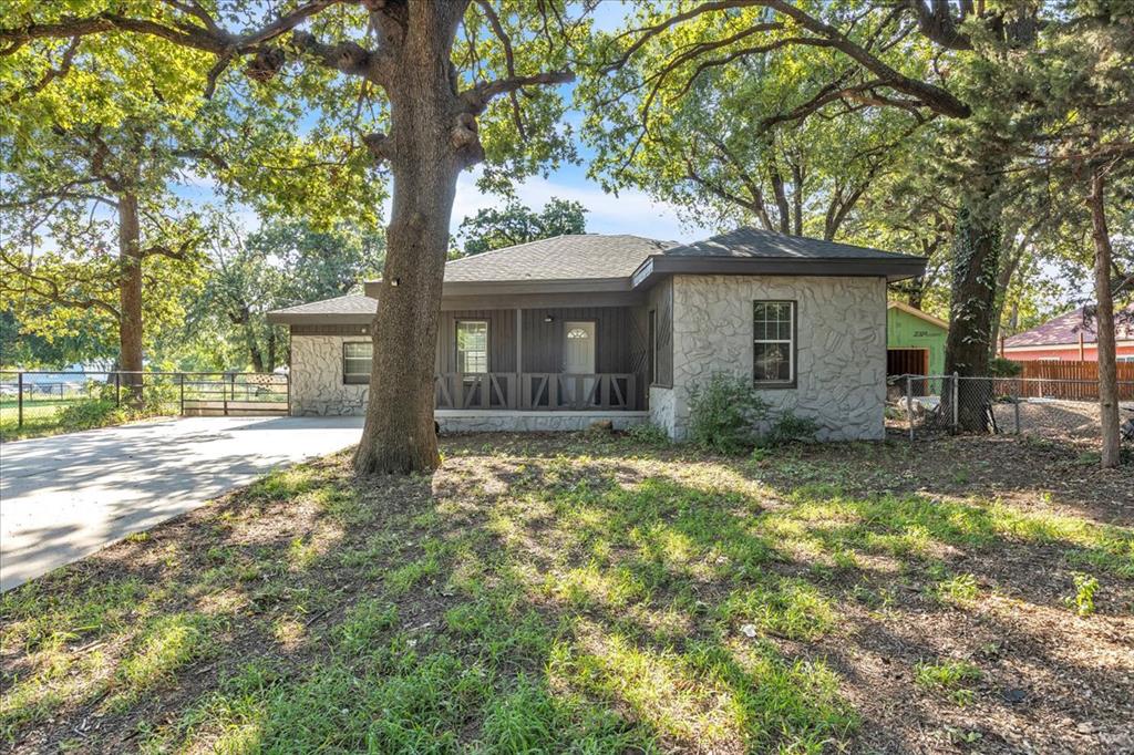 601 N Chisholm Road Property Photo 1