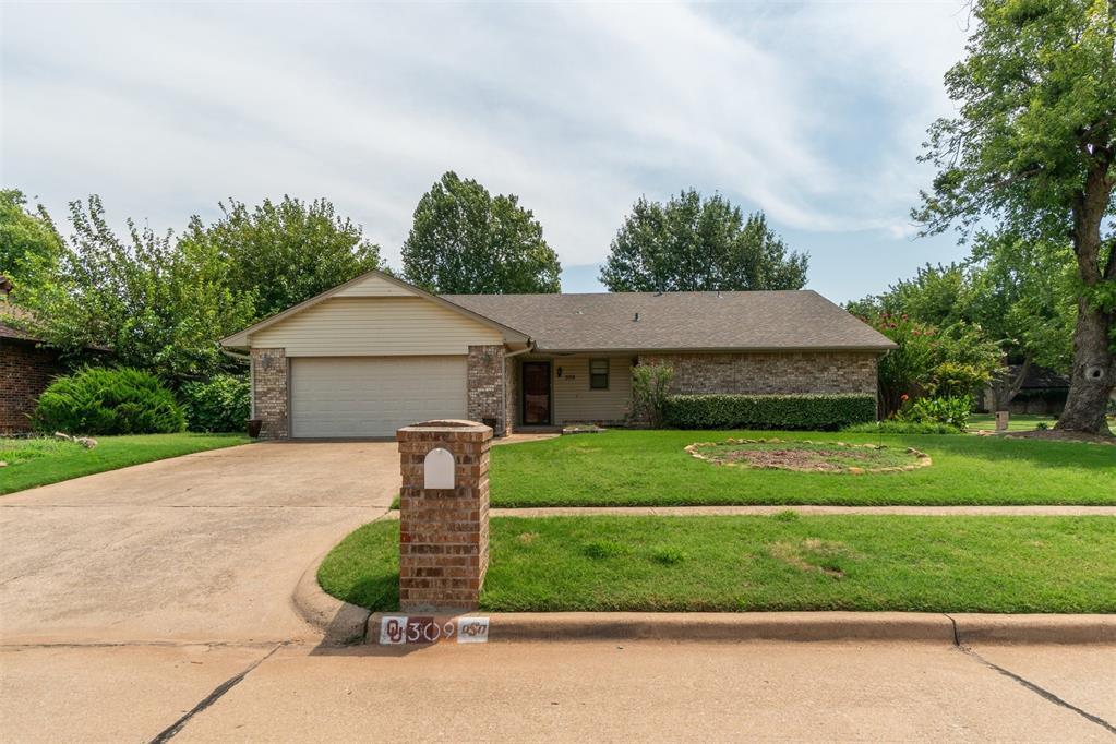 309 Kingsbury Drive Property Photo 1
