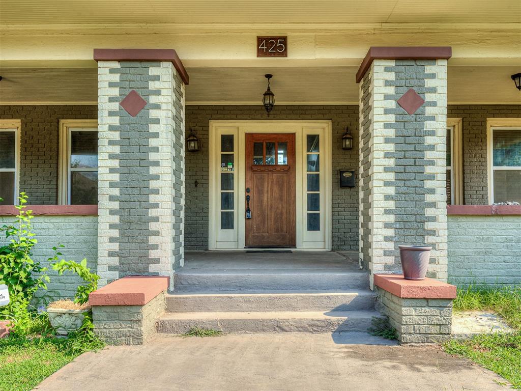 425 Ne 15th Street Property Photo 2