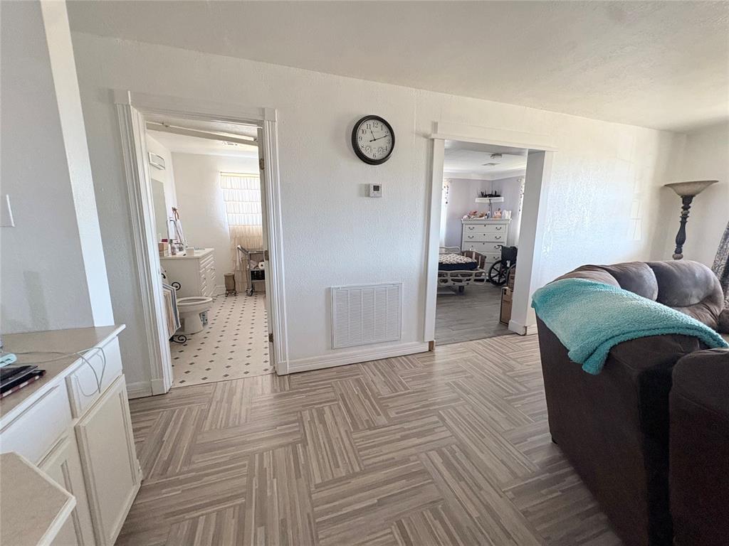 27368 N County Rd 3120 Road Property Photo 3