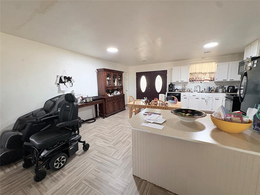 27368 N County Rd 3120 Road Property Photo 4