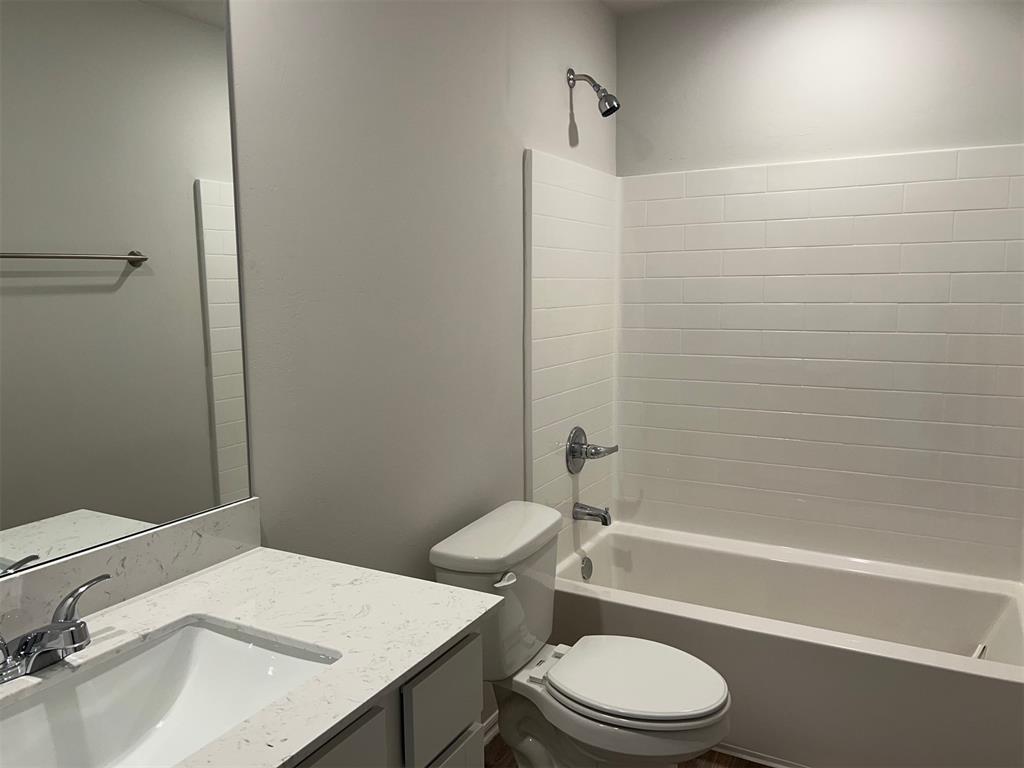 1220 E Ruger Lane Property Photo 7