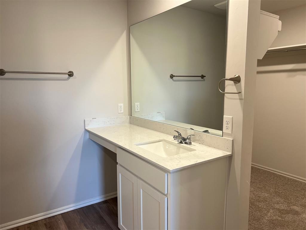 1220 E Ruger Lane Property Photo 11