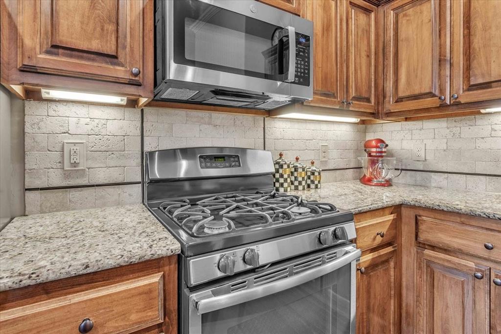 15925 Positano Drive Property Photo 11