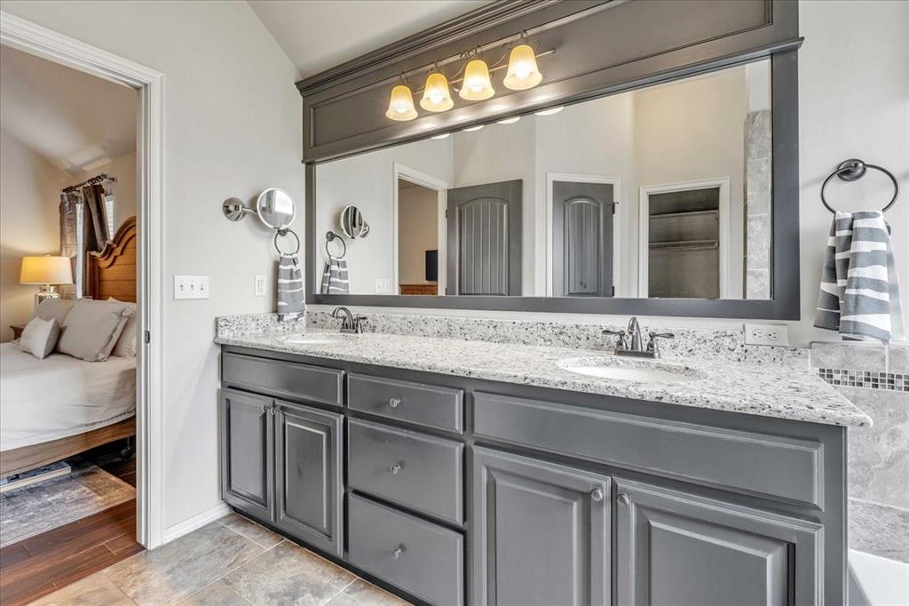 15925 Positano Drive Property Photo 18