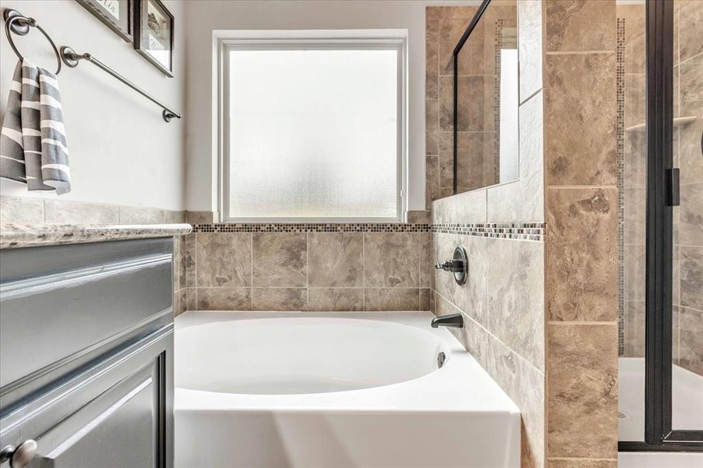 15925 Positano Drive Property Photo 20