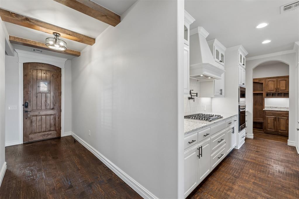 15504 Bergman Circle Property Photo 3