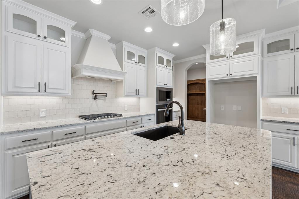 15504 Bergman Circle Property Photo 15