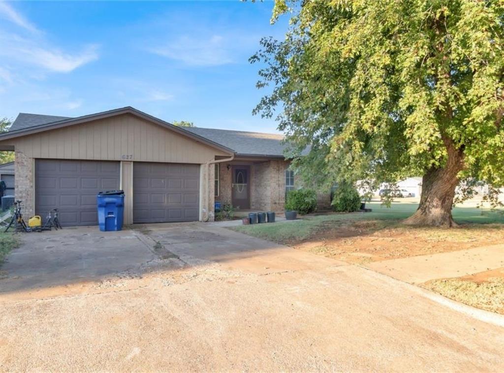 627 S Shepherd Drive Property Photo 1