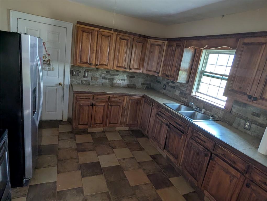 21508 S Frontage Road Property Photo 10