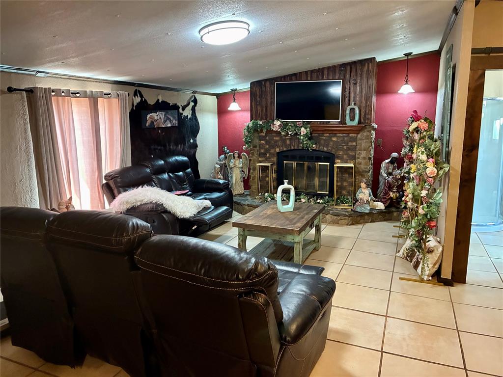 21508 S Frontage Road Property Photo 11