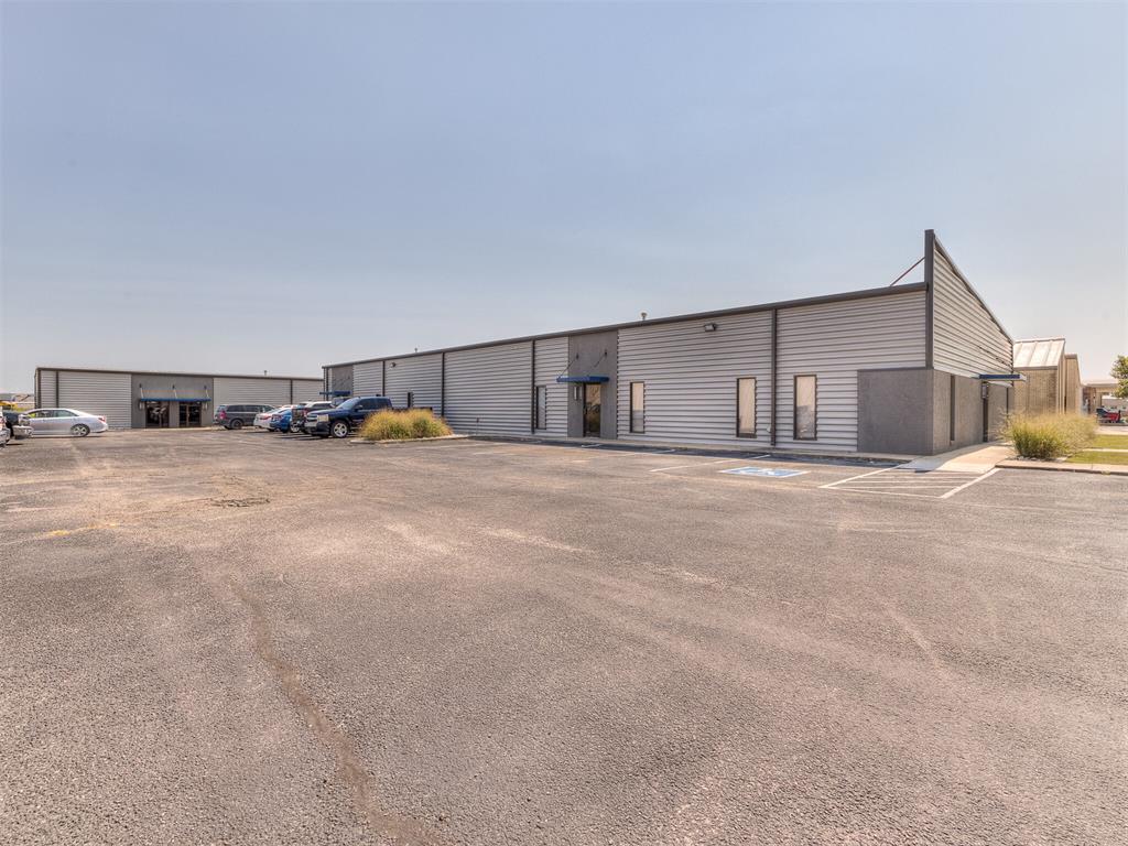 2845 Broce Drive Property Photo 3