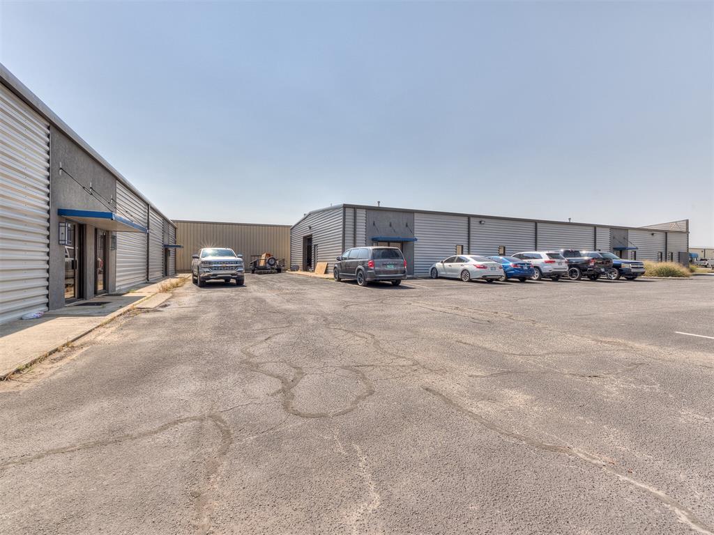 2845 Broce Drive Property Photo 4