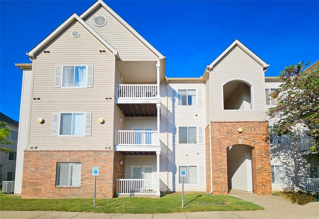 2200 Classen 14-121 Boulevard 14121 Property Photo 1