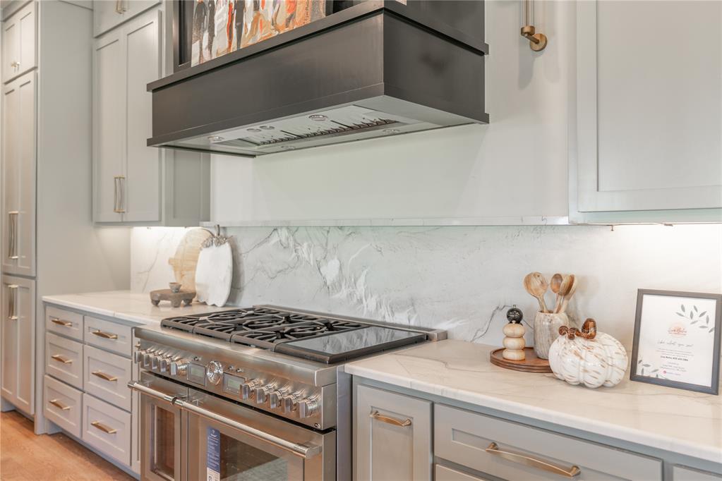 6017 Royal Abbey Court Property Photo 8