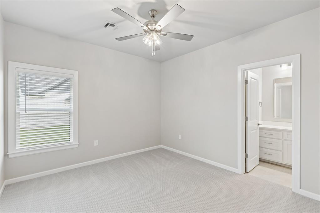 546 Paris Avenue Property Photo 34