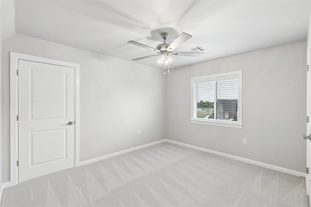 546 Paris Avenue Property Photo 38