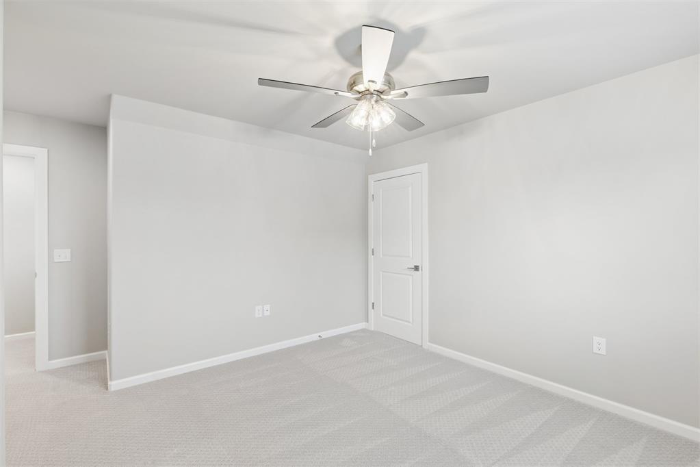 546 Paris Avenue Property Photo 40