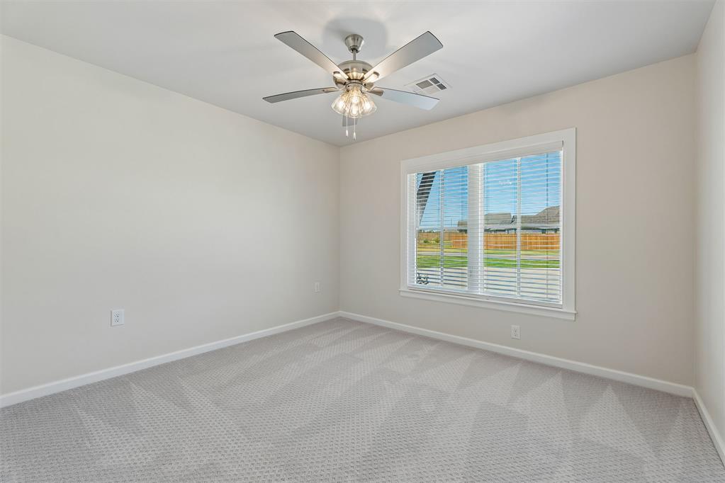 478 Paris Avenue Property Photo 28
