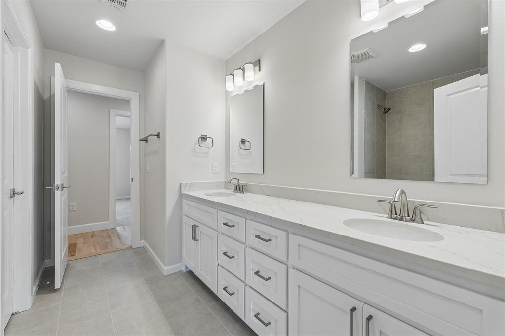 478 Paris Avenue Property Photo 33