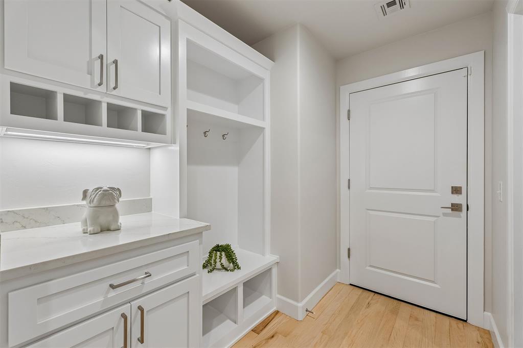 478 Paris Avenue Property Photo 38