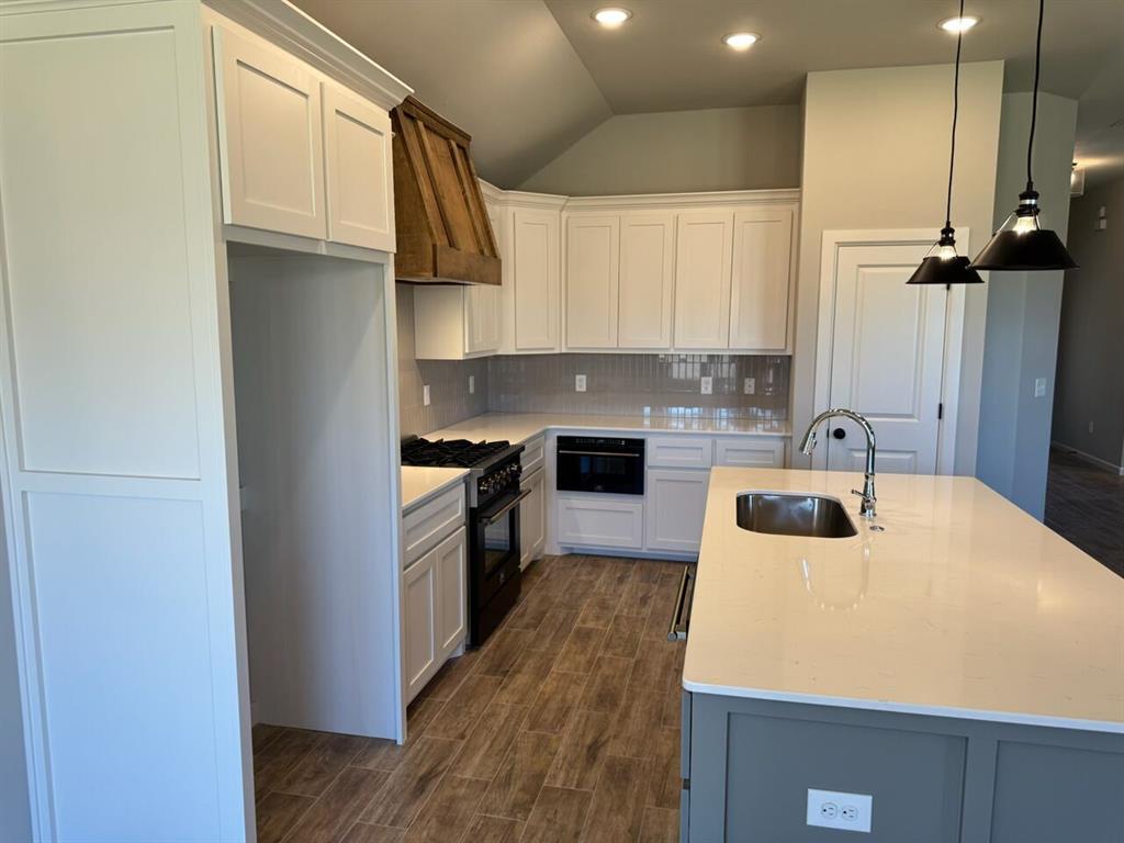 628 Honey Springs Lane Property Photo 8