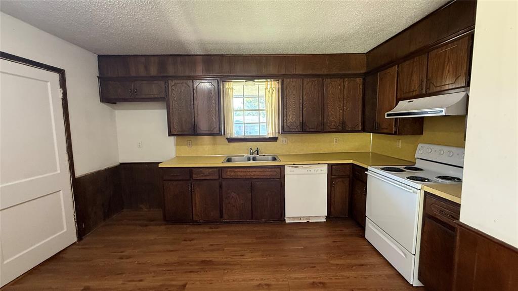 1618 Briarcliff Court Property Photo 4
