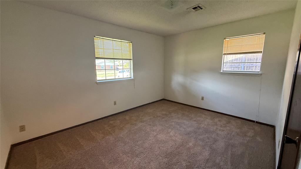 1618 Briarcliff Court Property Photo 6