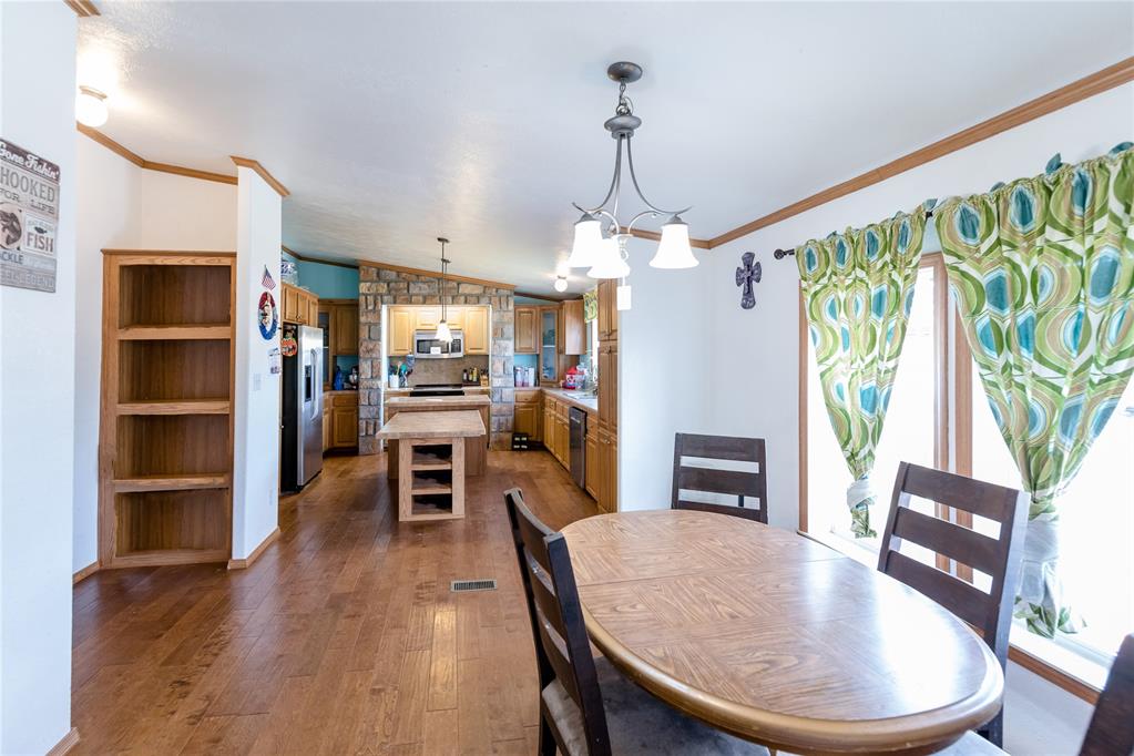 21238 Highway 73 Property Photo 5
