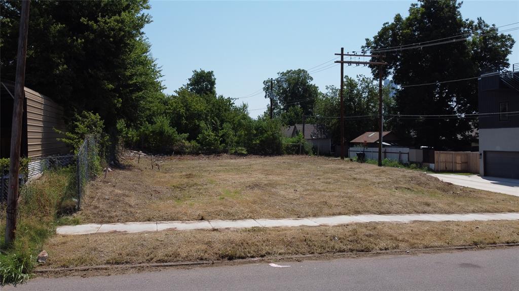 814 N Douglas Avenue Property Photo 6