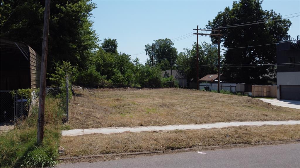 814 N Douglas Avenue Property Photo 10