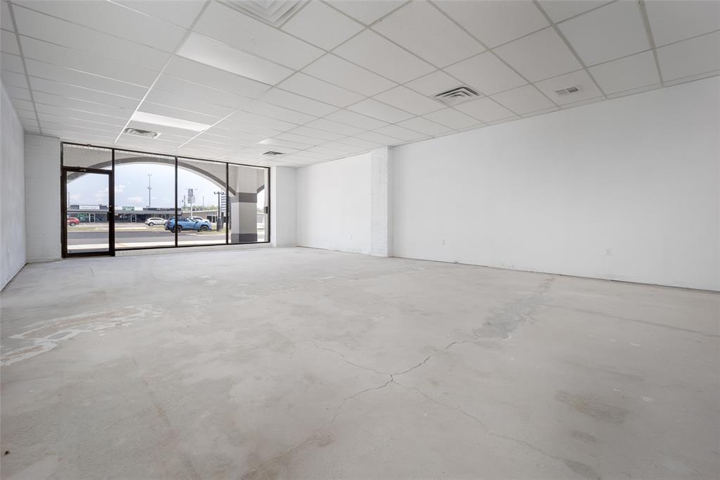 1030 N Flood Avenue 1030 Property Photo 5
