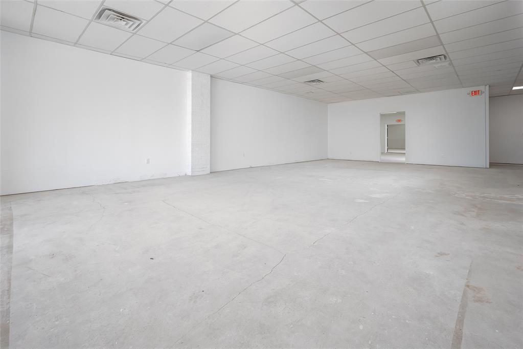 1030 N Flood Avenue 1030 Property Photo 6