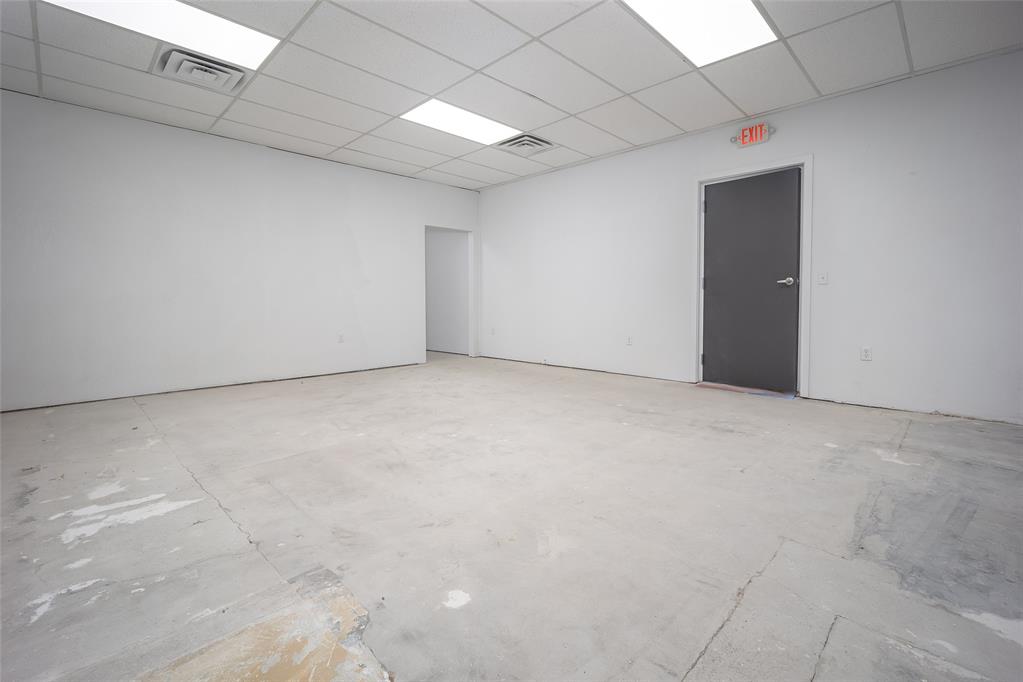 1030 N Flood Avenue 1030 Property Photo 10