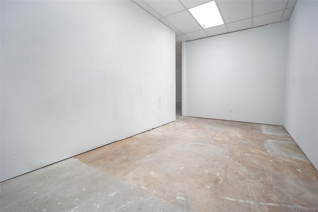 1030 N Flood Avenue 1030 Property Photo 12