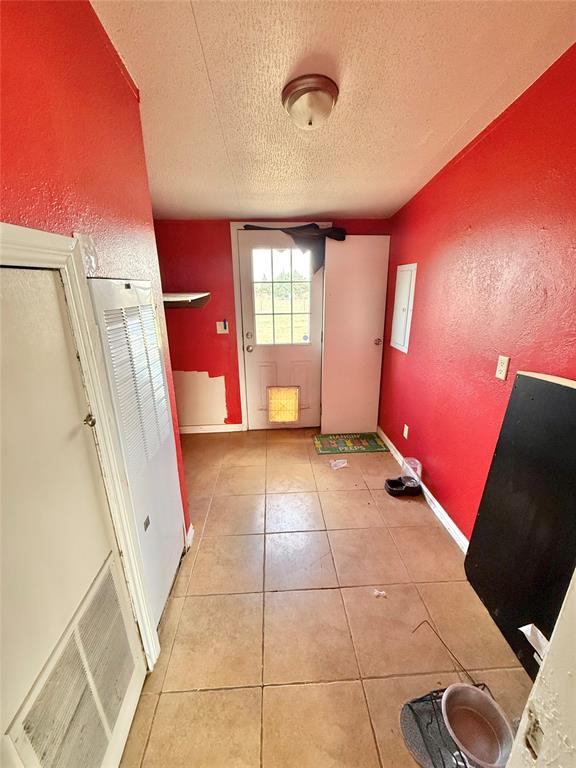 20613 E County Rd 156 Property Photo 9