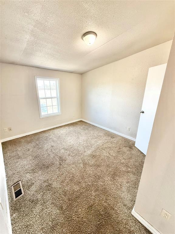 20613 E County Rd 156 Property Photo 11