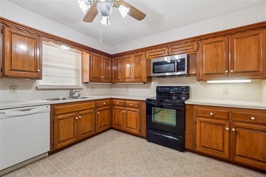 4112 Nw 60th Street Property Photo 13