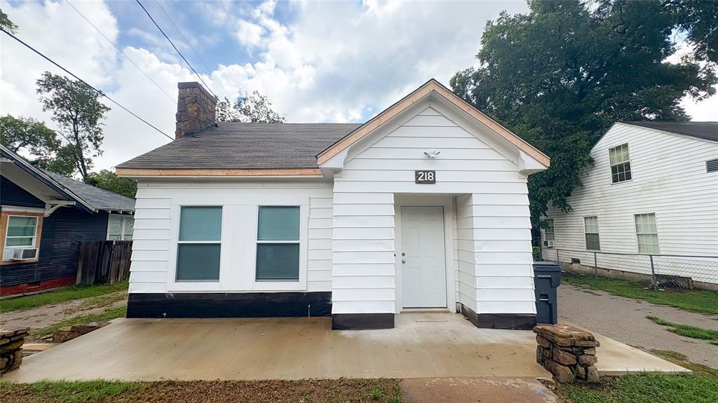 218 Sw B St Sw Street Property Photo 2